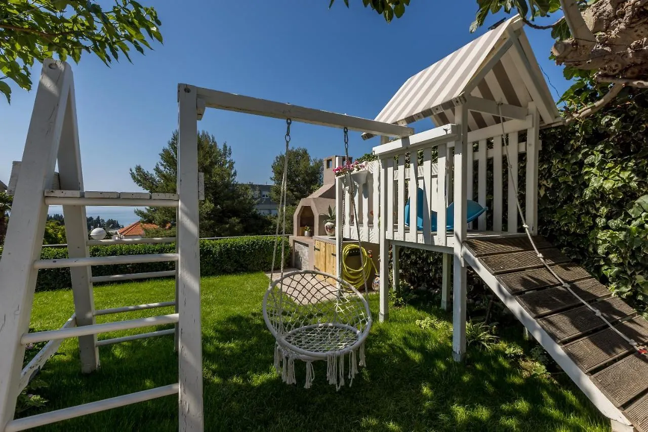 Villa Katess With Heated Pool Split