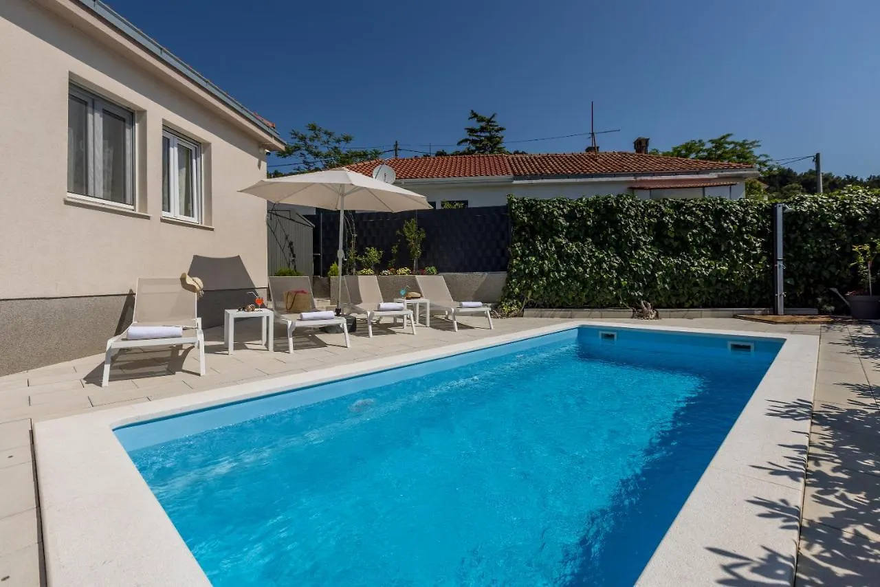 Villa Katess With Heated Pool Split Croatia