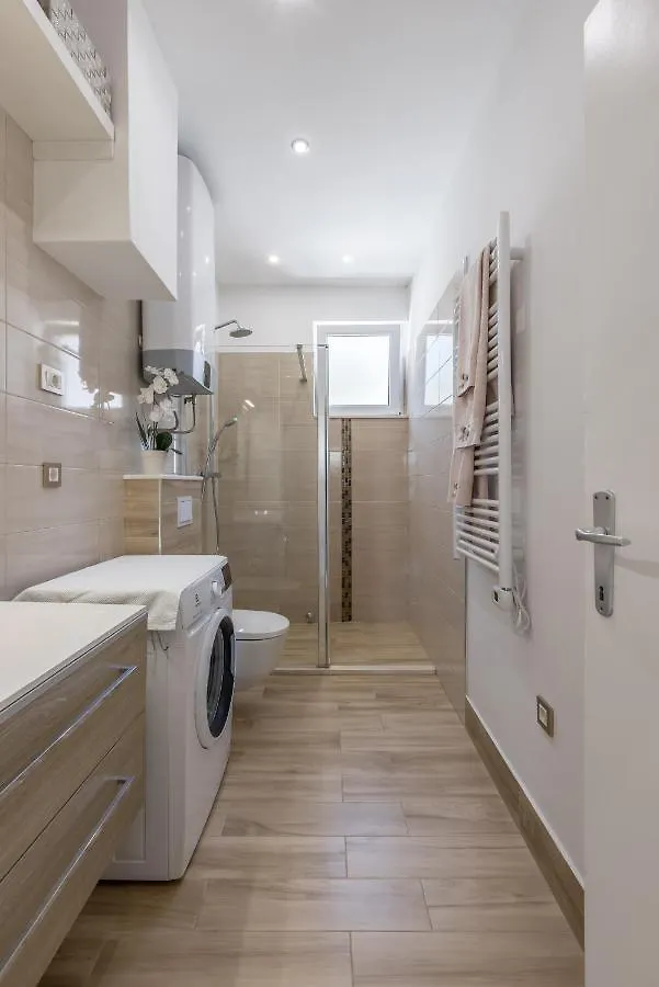 Villa Katess With Heated Pool Split