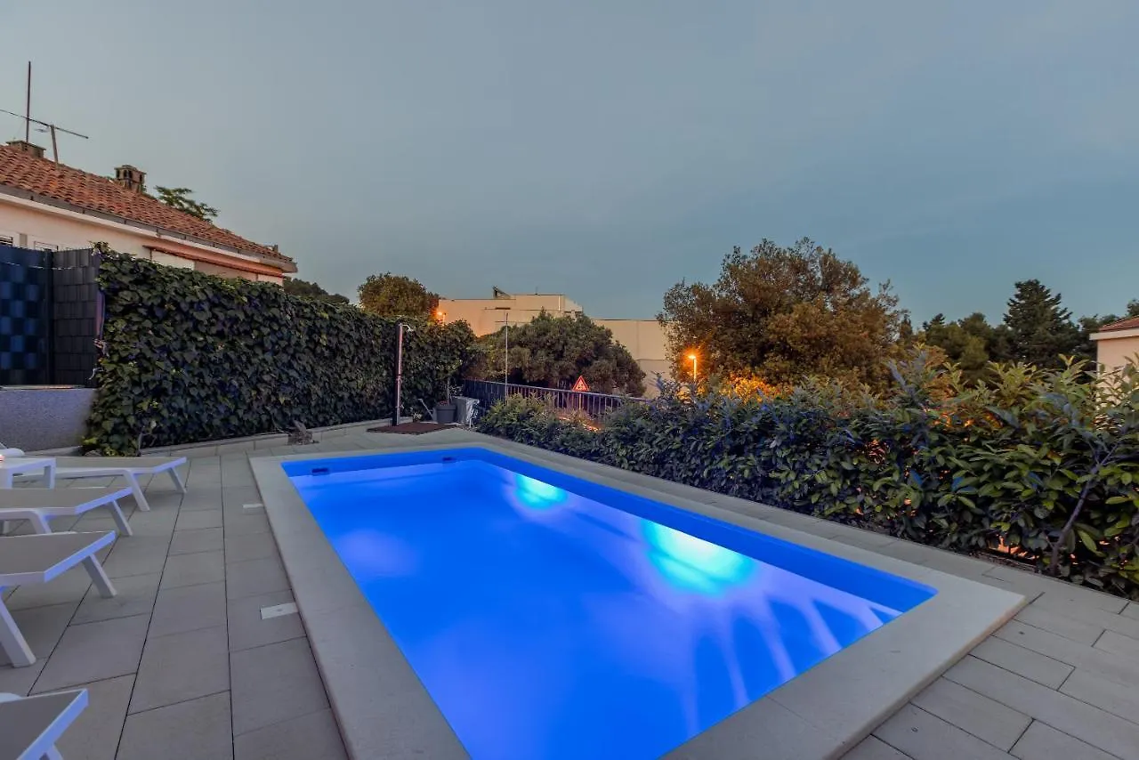 Villa Katess With Heated Pool Split Croatia