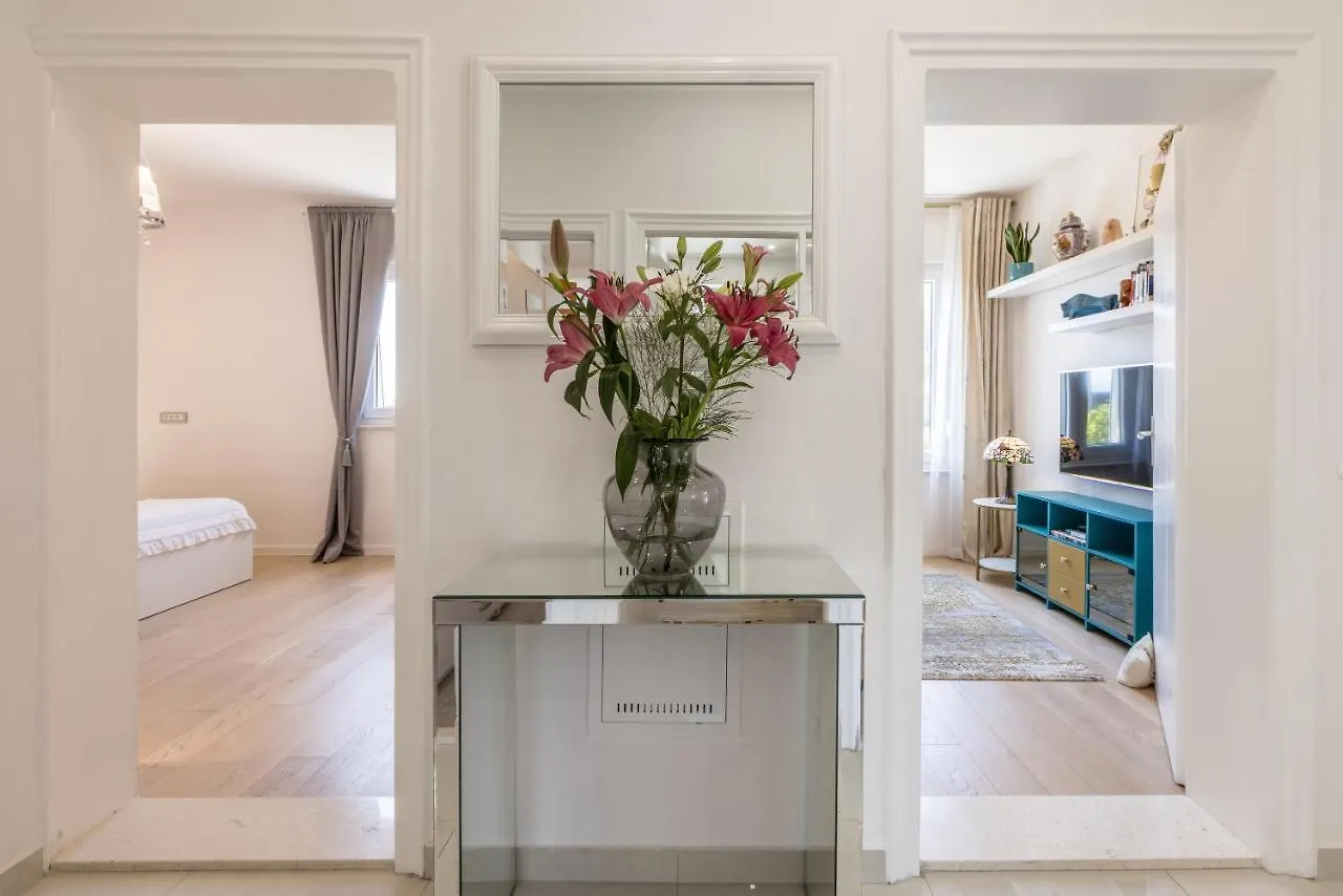 Villa Katess With Heated Pool Split Croatia