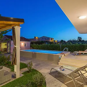 Sweet Marija With Heated Pool Villa